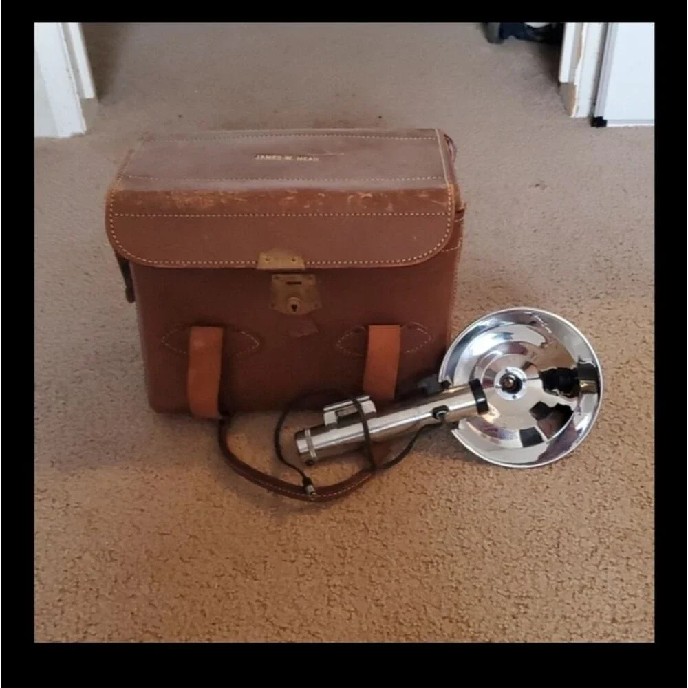 Vintage Camera Kit in Leather Case | Sylvania Flashcube + Accessories